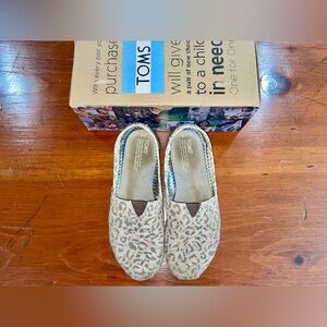 Toms Leopard Classics